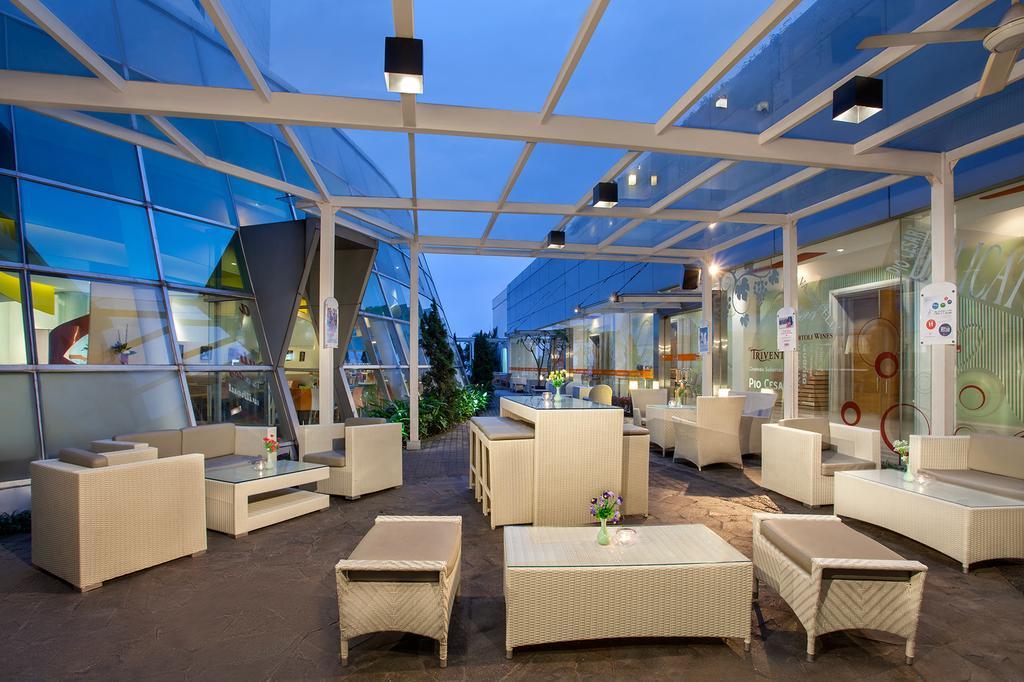 Harris Hotel & Convention Festival Citylink Bandung Exterior photo